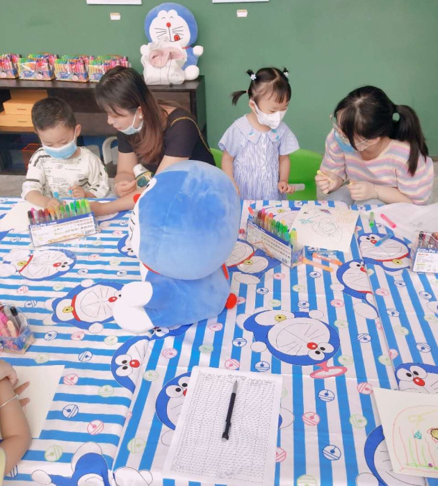 1591064487721981.jpg 金輝暖光社區(qū)親子繪畫環(huán)節(jié)